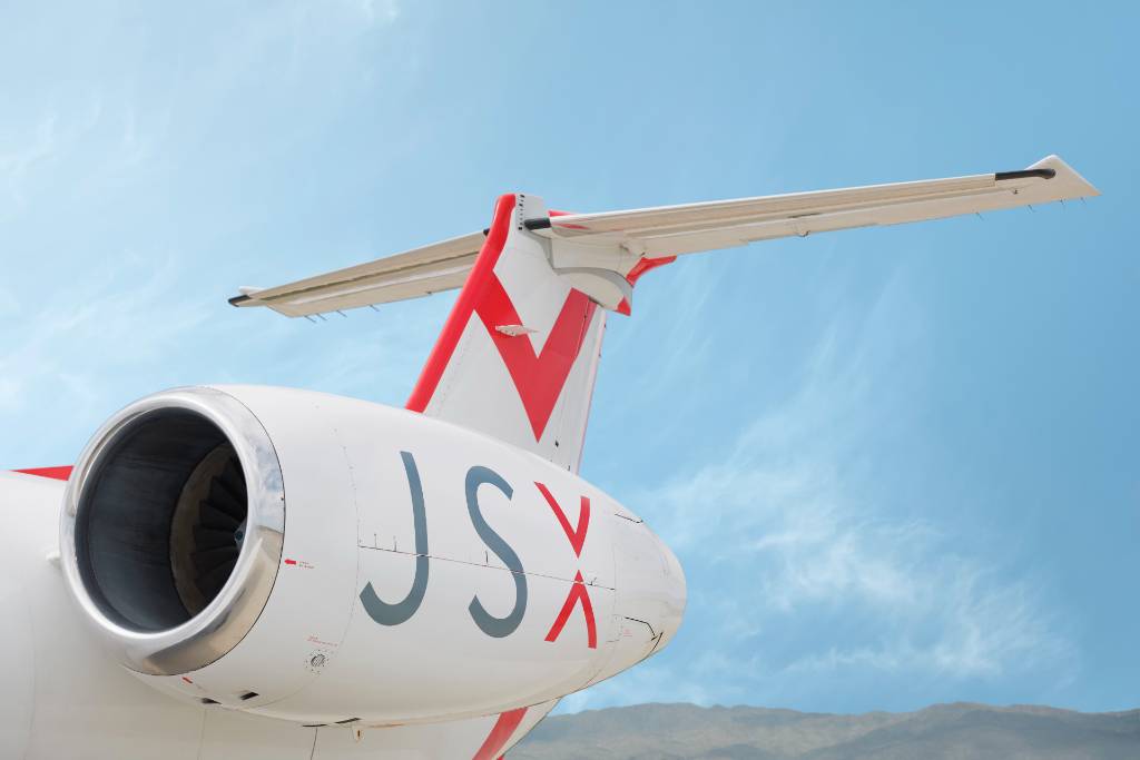 tail of JSX plane.
